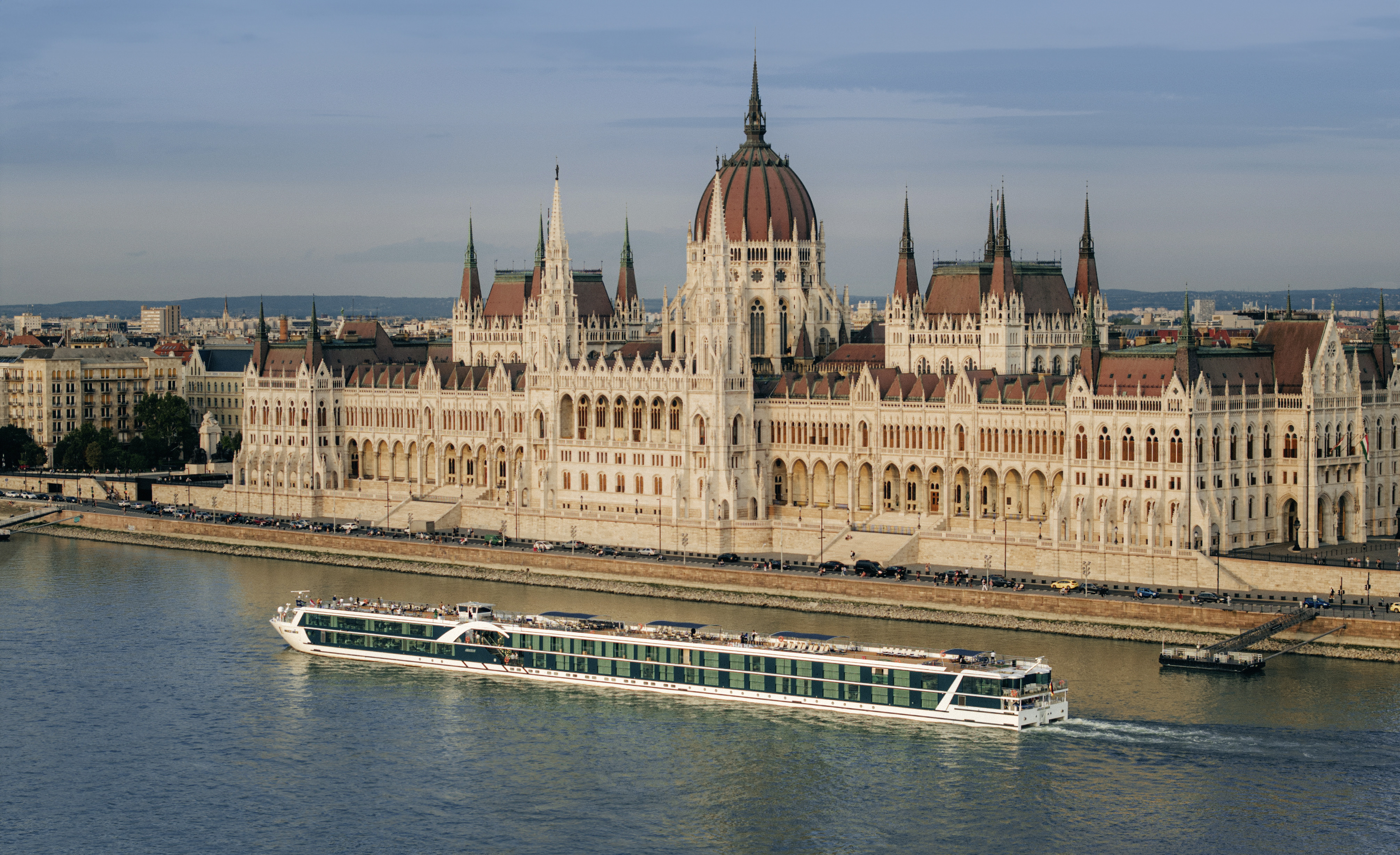 original AMADEUS Amara Exterior View Exterior View of the AMADEUS Amara in front of the Budapest Parliament Lueftner Cruises Amadeus Blend41