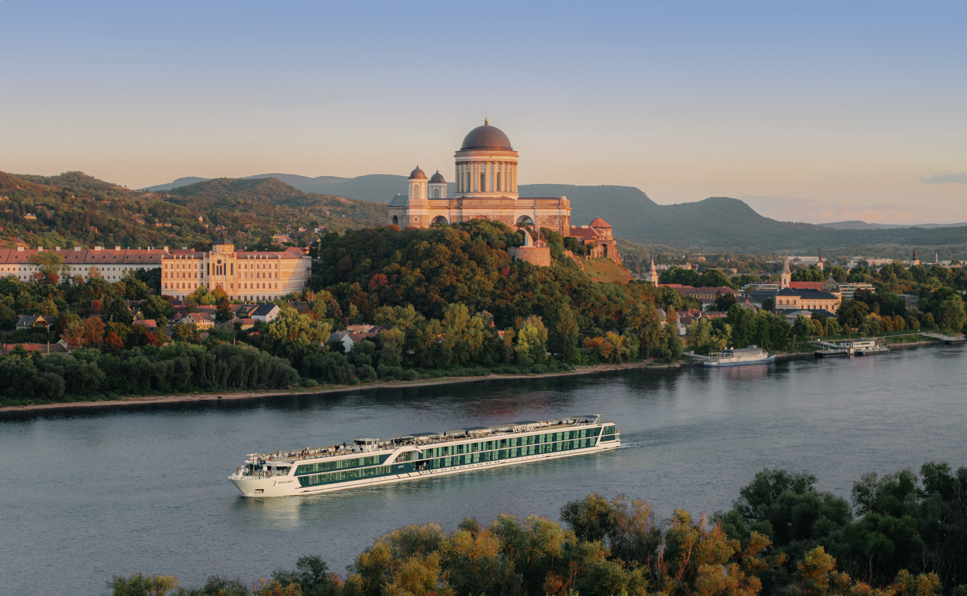 original AMADEUS Amara Exterior View Exterior View of the AMADEUS Amara in Esztergom Hungary Lueftner Cruises Amadeus Blend41