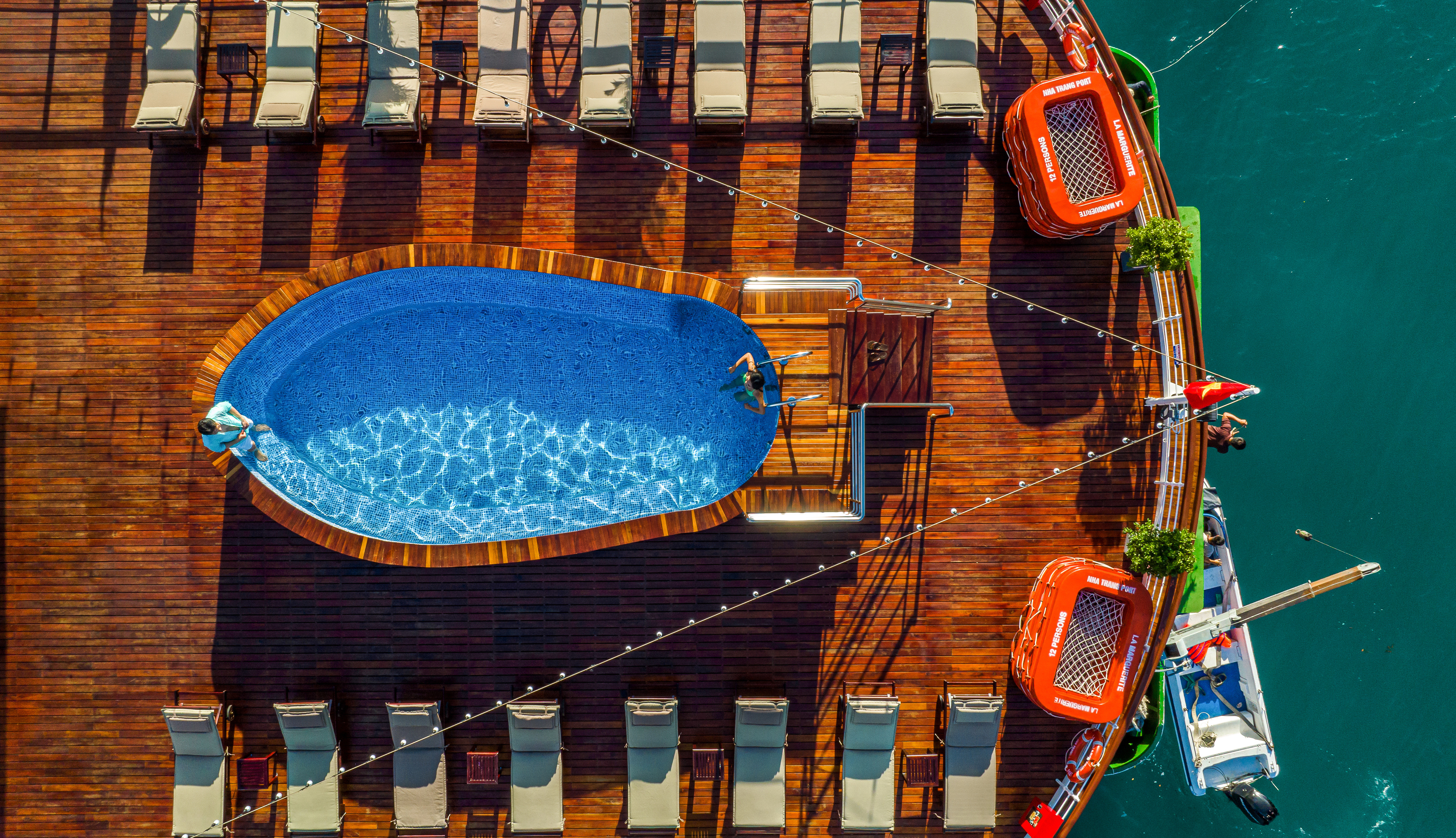 original POOL-SUNDECK