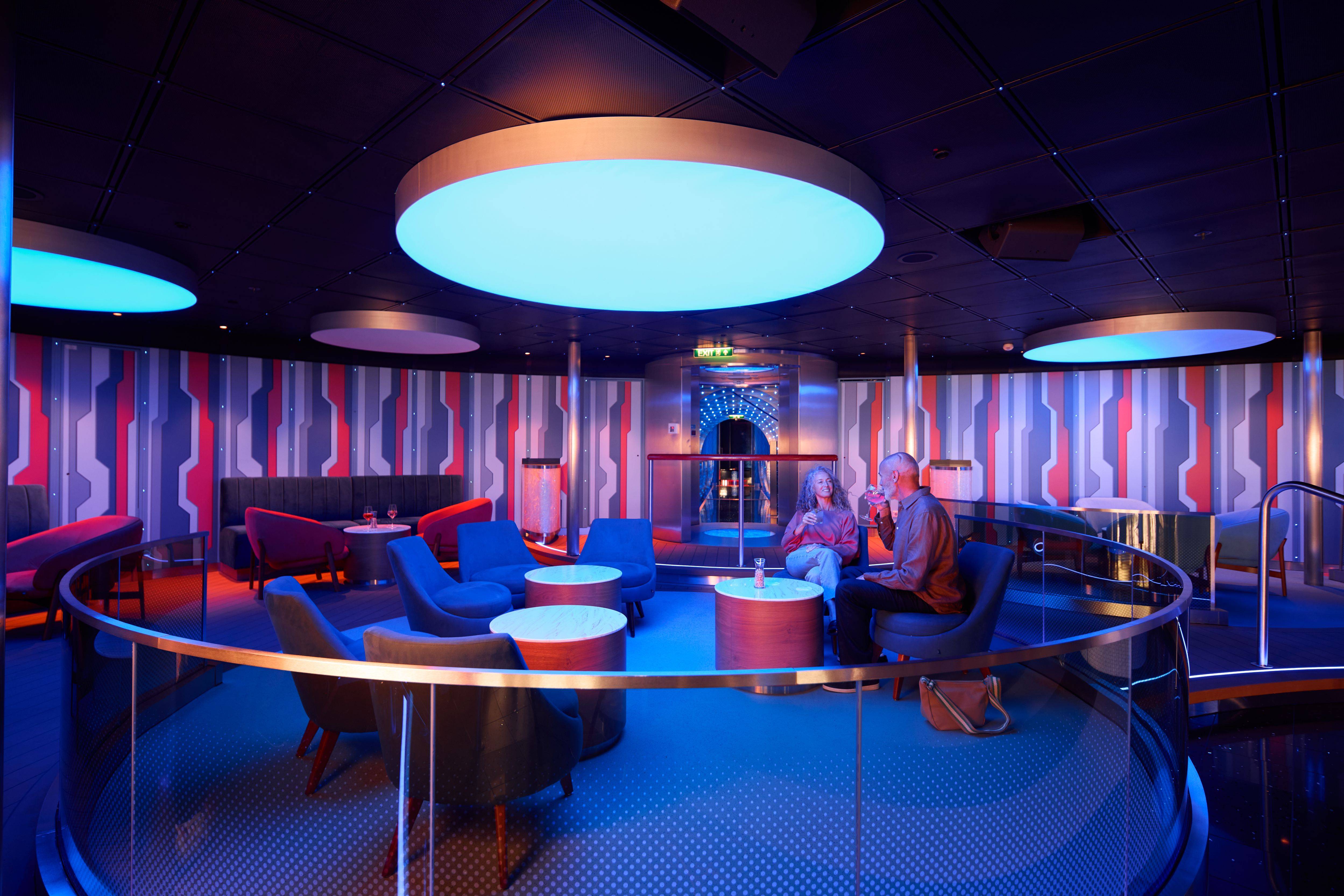 original 2504 AIDAdiva INT 01 06 OCEANS CLUB 1147  JPG  RGB  300dpi